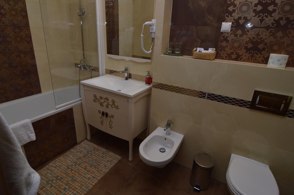 Hotel Vesta Брест Екстер'єр фото