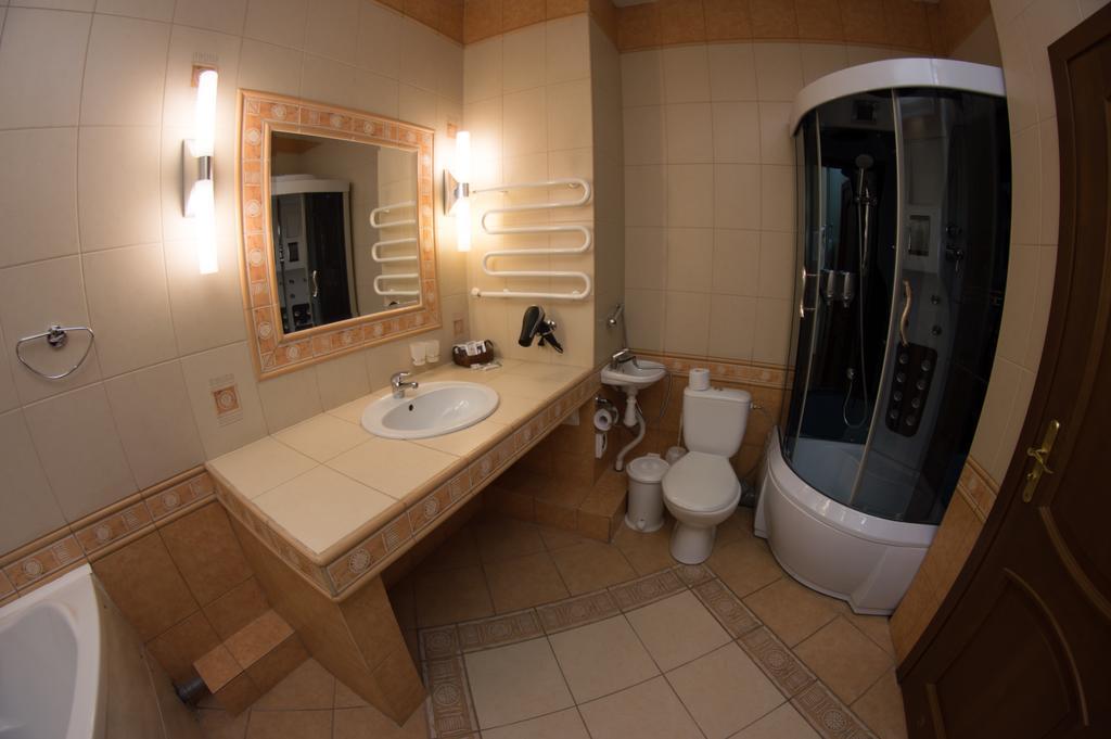 Hotel Vesta Брест Екстер'єр фото