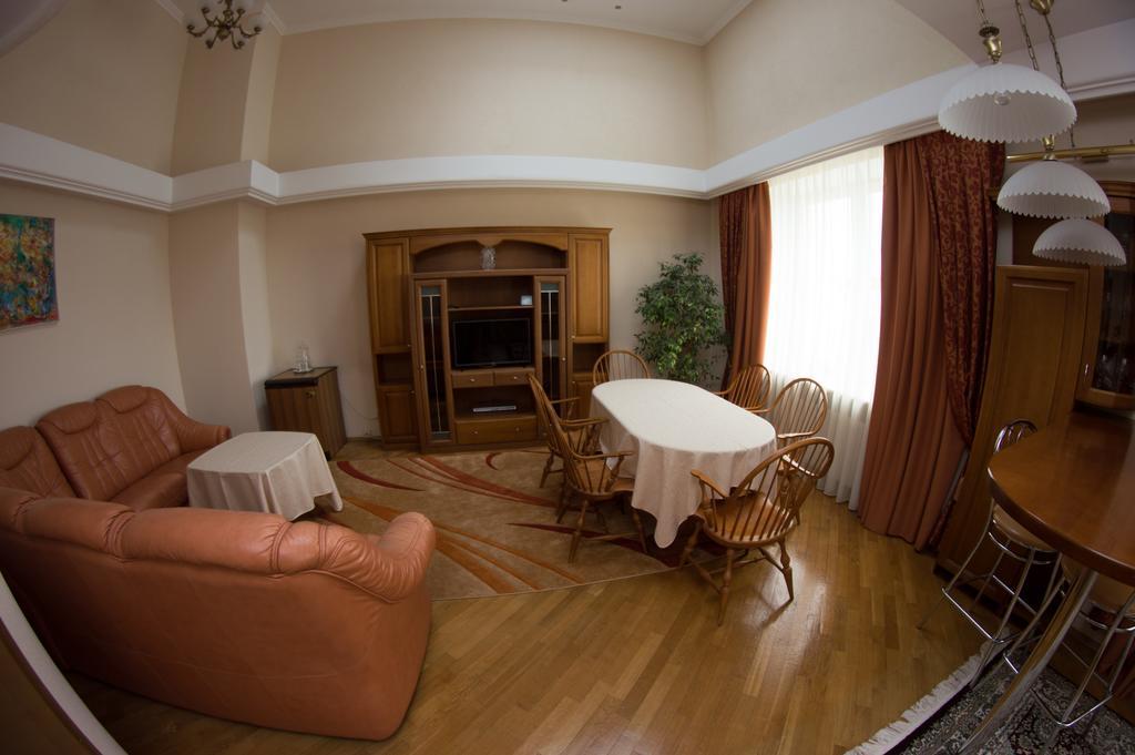 Hotel Vesta Брест Екстер'єр фото